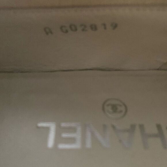 Chanel CC Cap Toe Ballet Flats Silvery White & Black Leather EU 39.5 Ballerinas - Picture 13 of 13